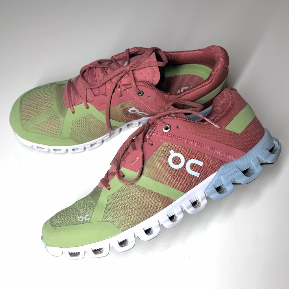 On Cloud Women’s Cloudflow Swiss Engineering Runn… - image 8